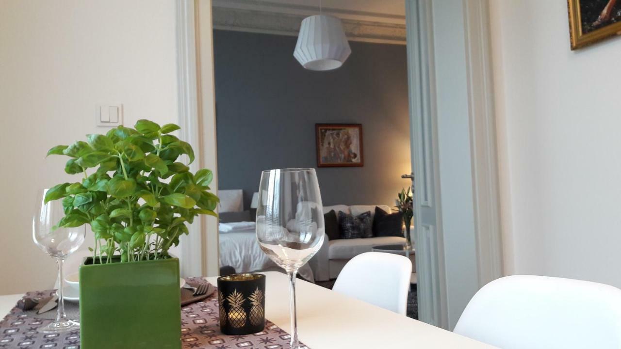 Apartment Musikviertel Lipsia Esterno foto