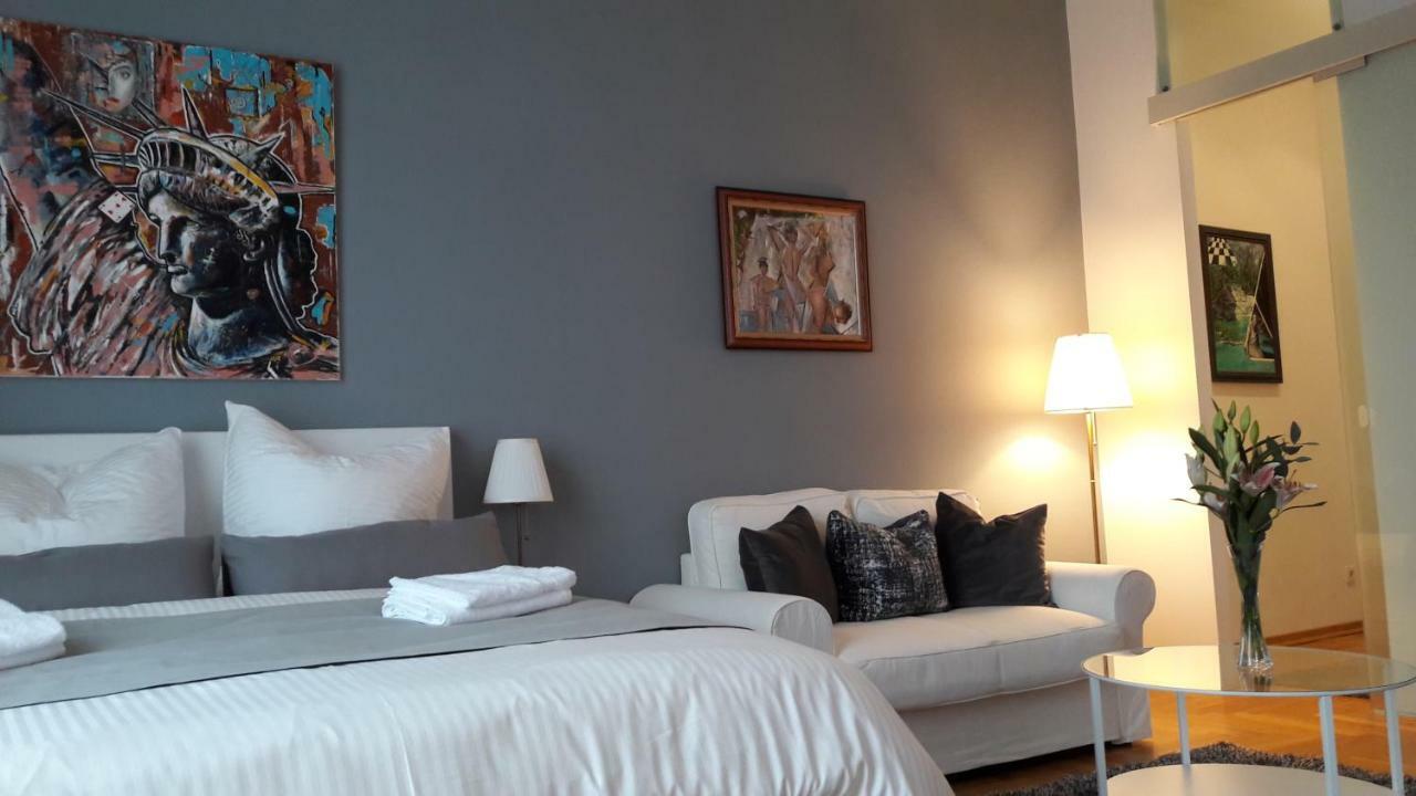Apartment Musikviertel Lipsia Esterno foto