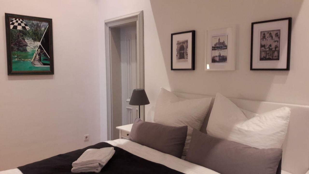 Apartment Musikviertel Lipsia Esterno foto