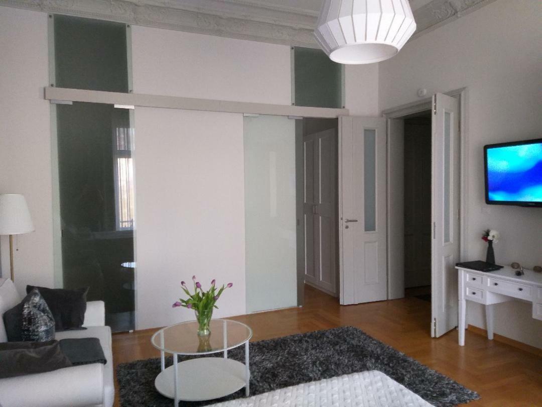 Apartment Musikviertel Lipsia Esterno foto